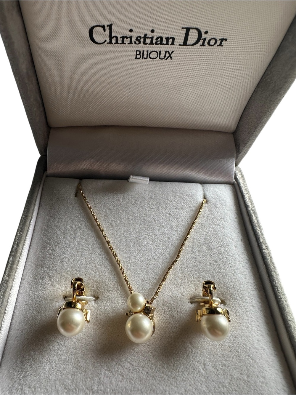 Vintage Christian Dior Faux Pearl Rhinestone Necklace & Clip-On Earrings Set - Picture 3 of 16